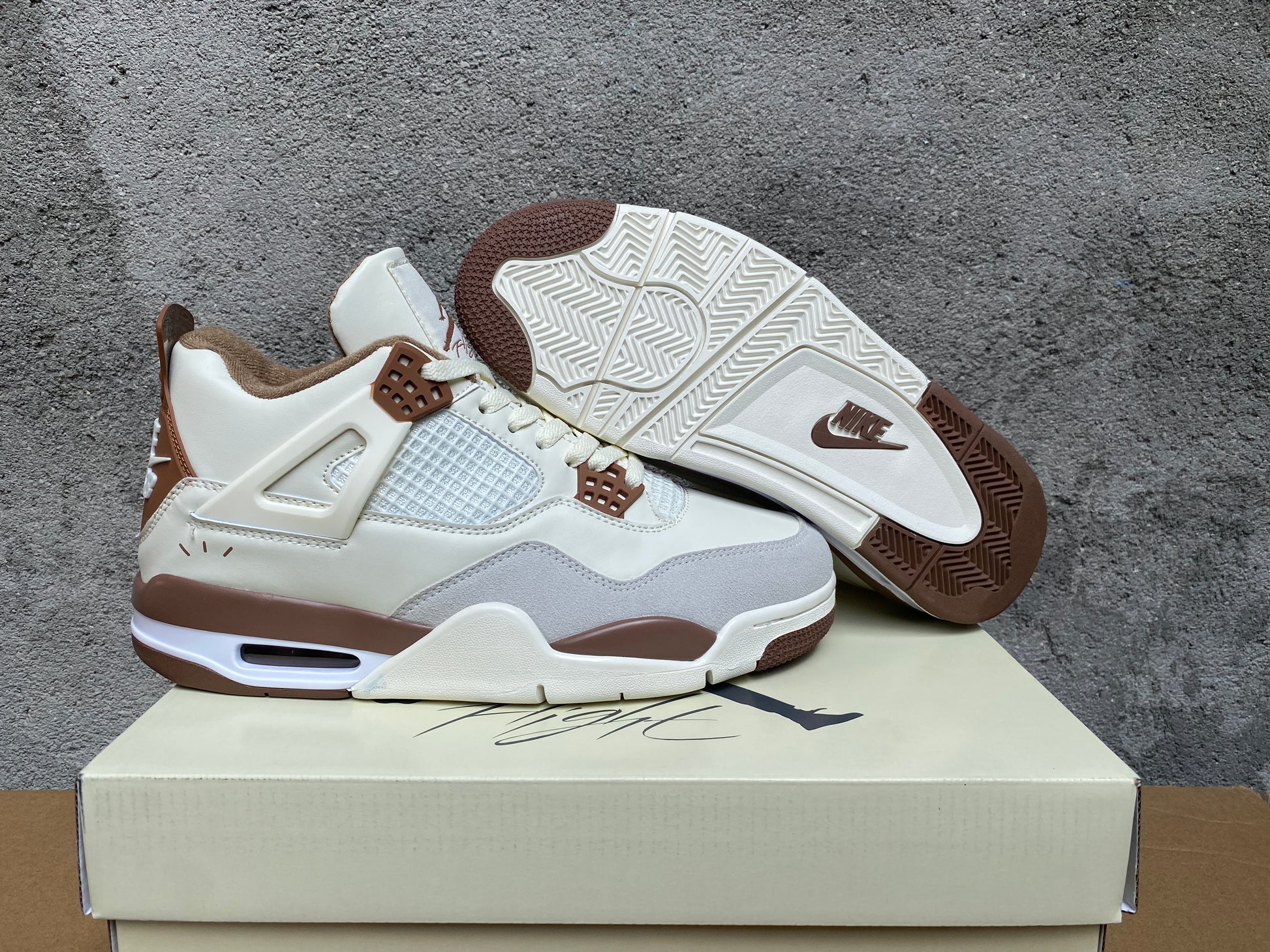 Air Jordan 4
