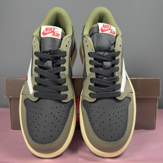 Air Jordan 1 Low Travis Scott