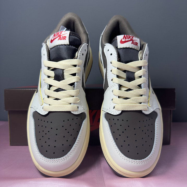 Air Jordan 1 Low Travis Scott