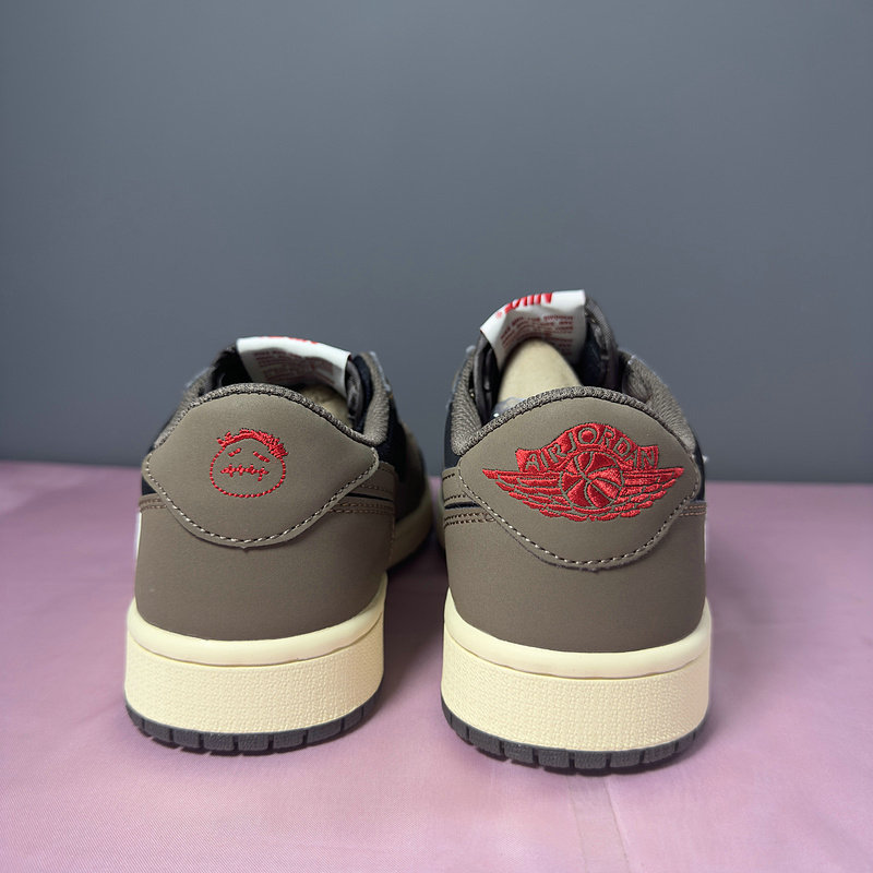Air Jordan 1 Low Travis Scott