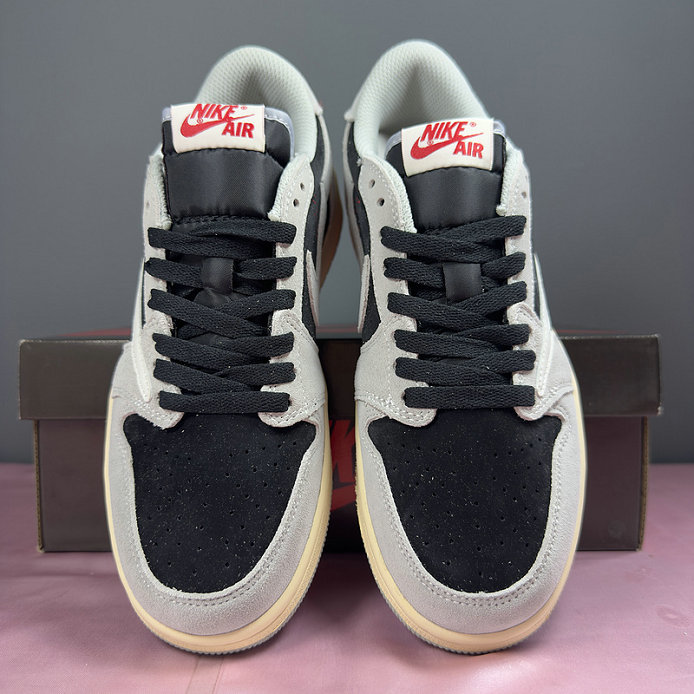 Air Jordan 1 Low Travis Scott