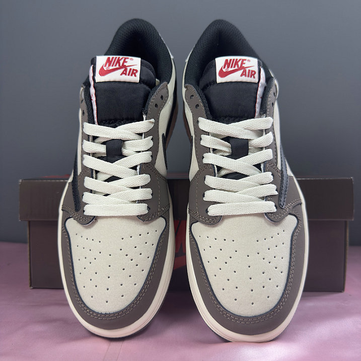 Air Jordan 1 Low Travis Scott