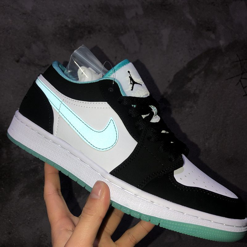Air Jordan 1 Low