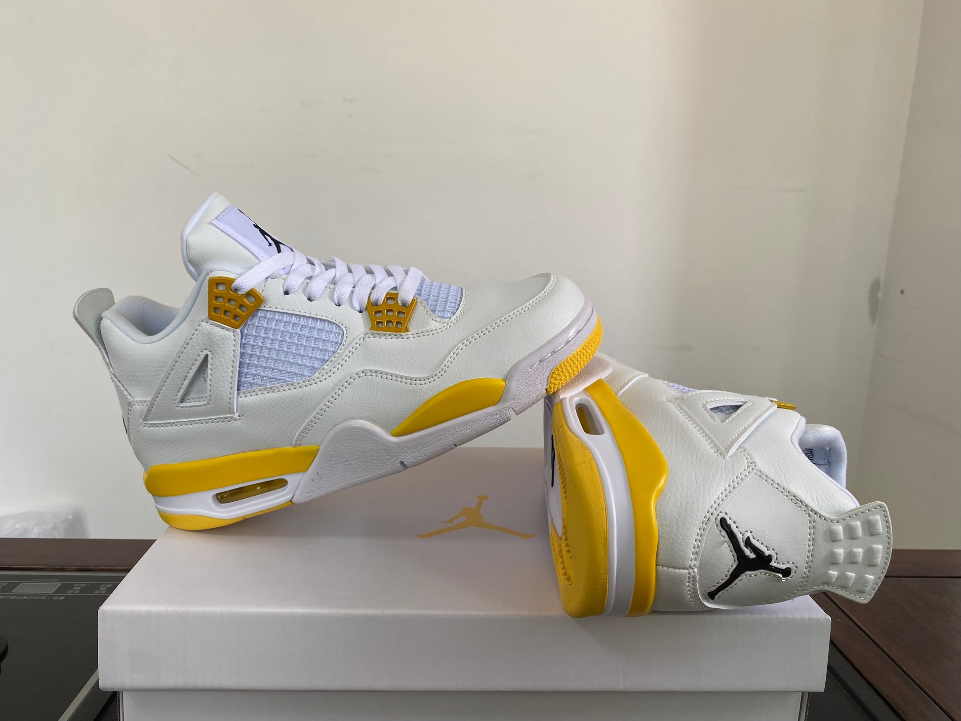 Air Jordan 4