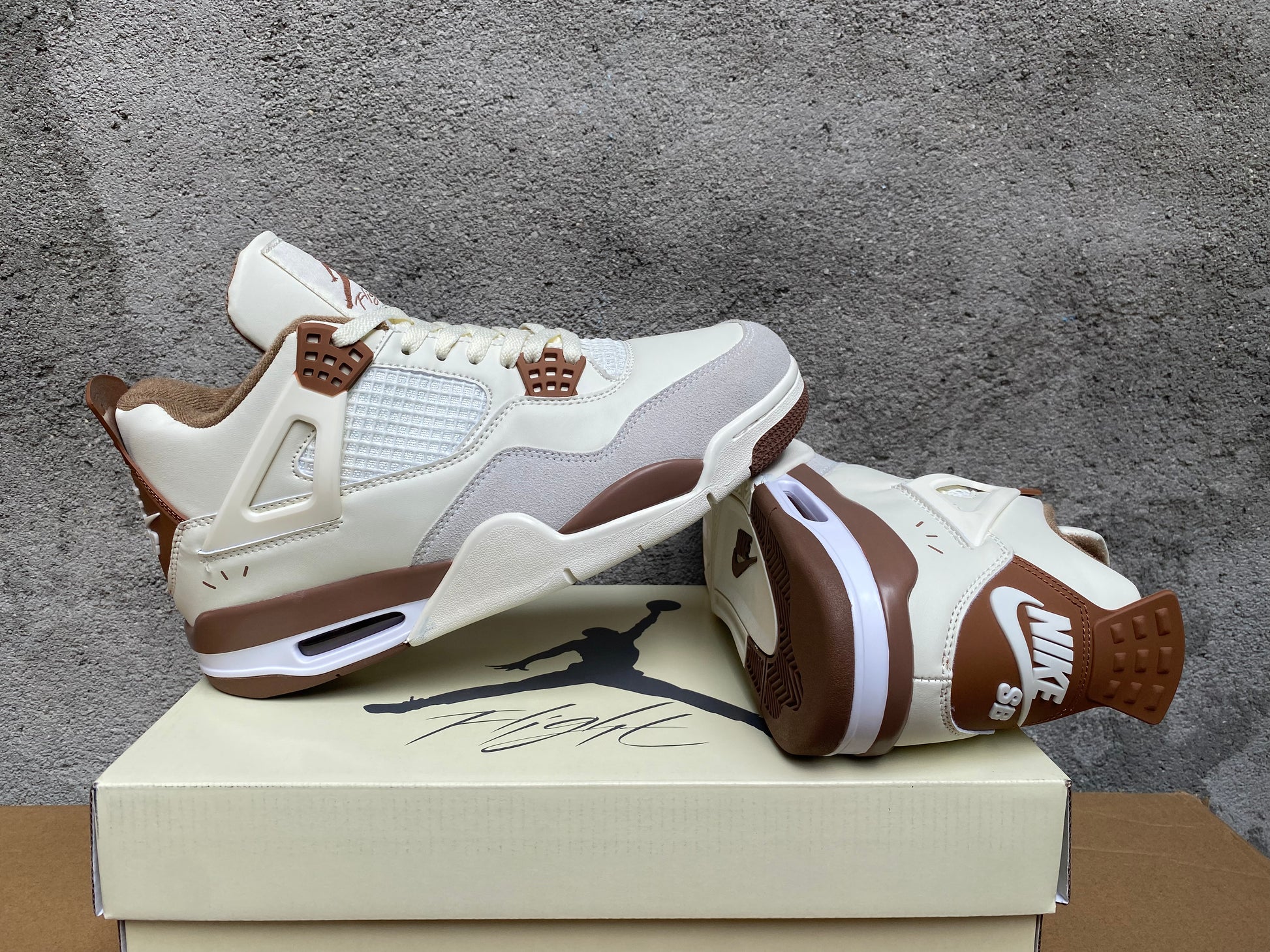 Air Jordan 4