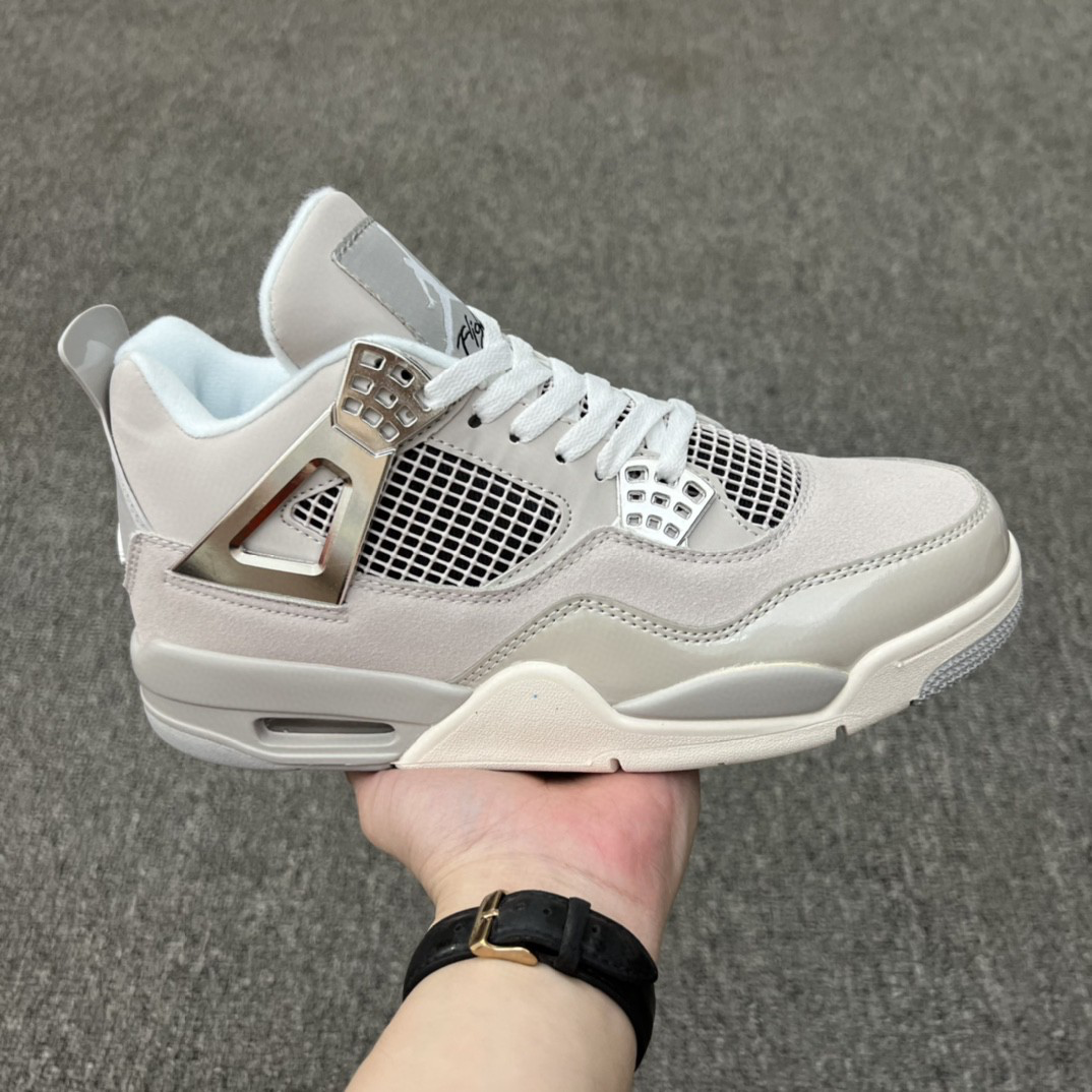 Air Jordan 4