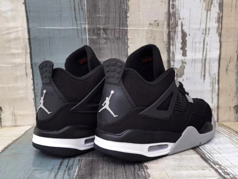 Air Jordan 4