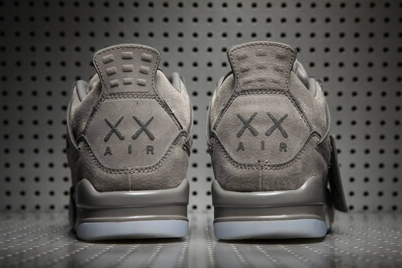 Air Jordan 4