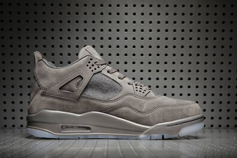 Air Jordan 4