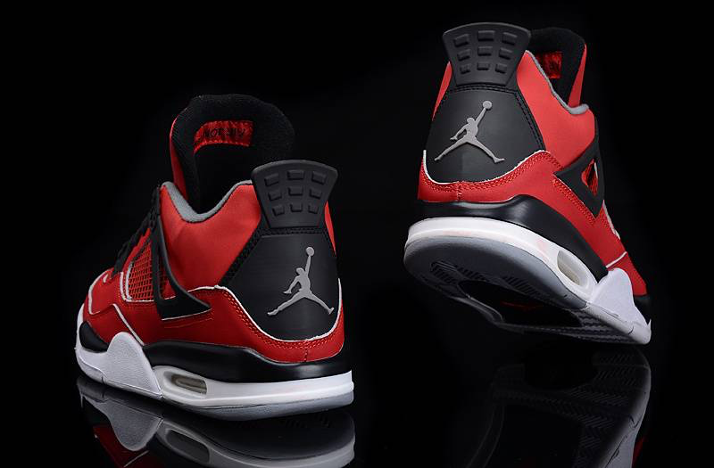 Air Jordan 4