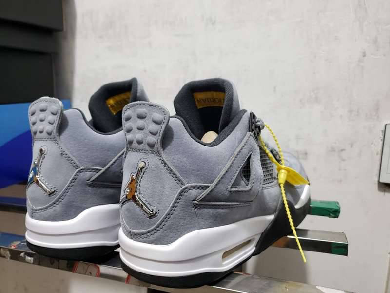 Air Jordan 4