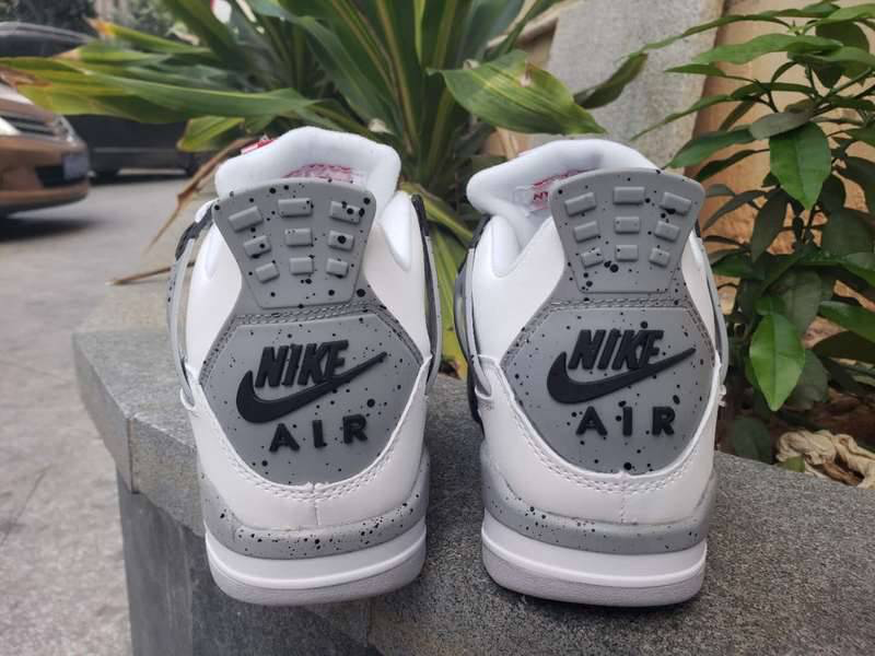 Air Jordan 4