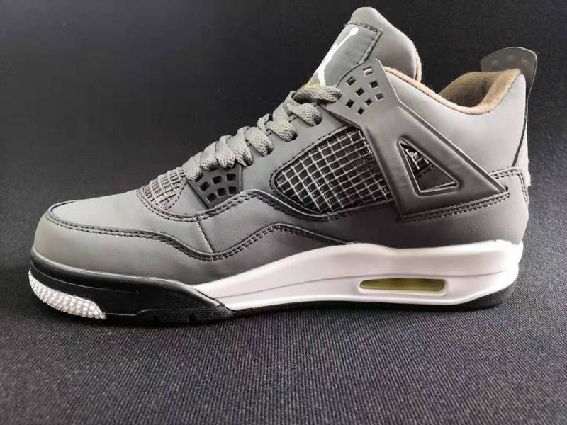 Air Jordan 4