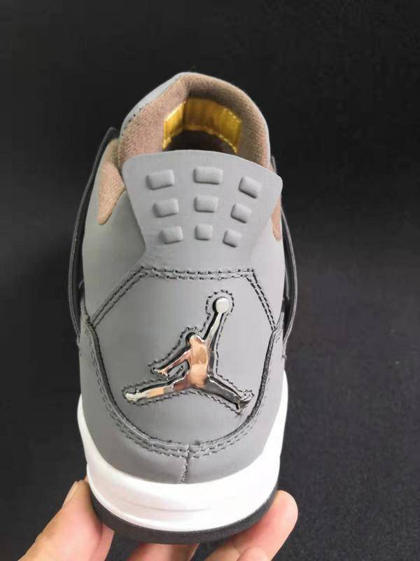 Air Jordan 4