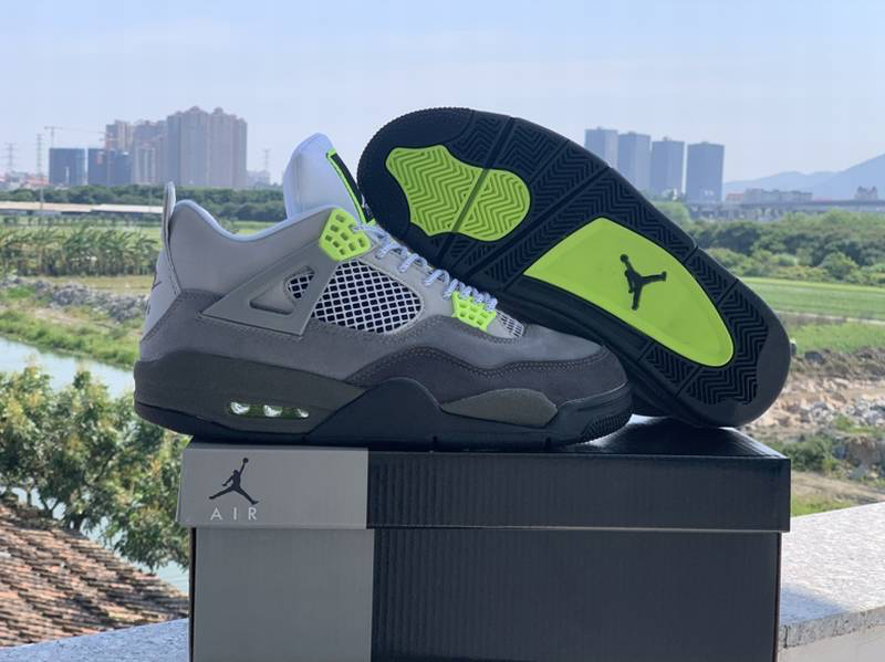 Air Jordan 4