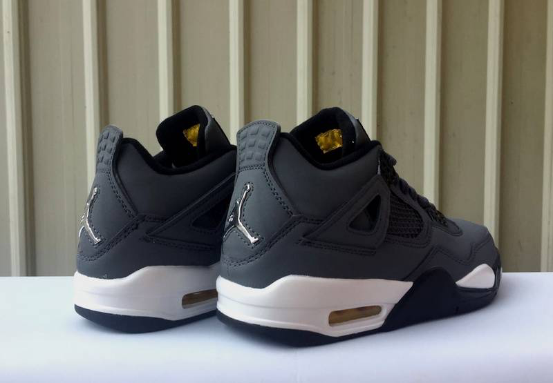 Air Jordan 4