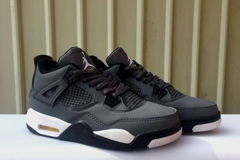 Air Jordan 4