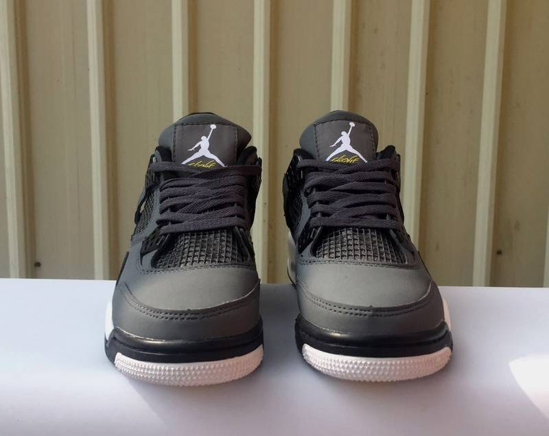 Air Jordan 4