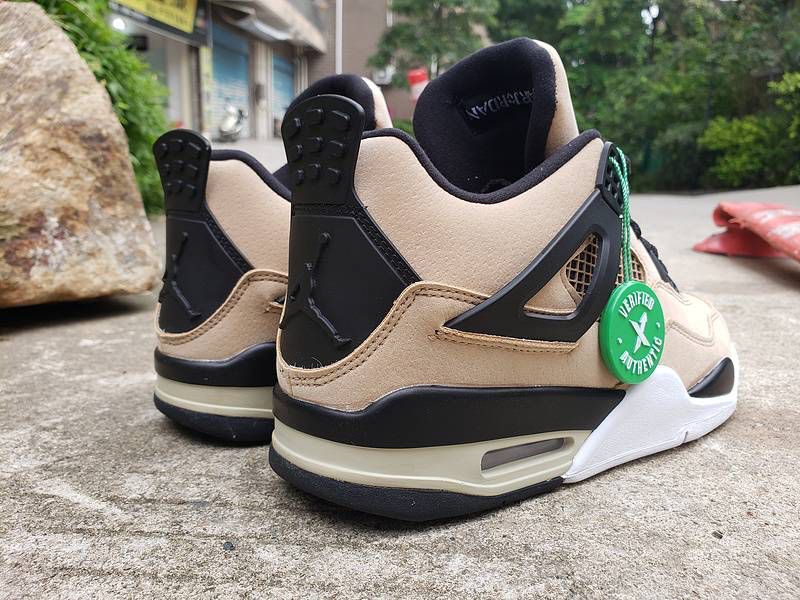 Air Jordan 4