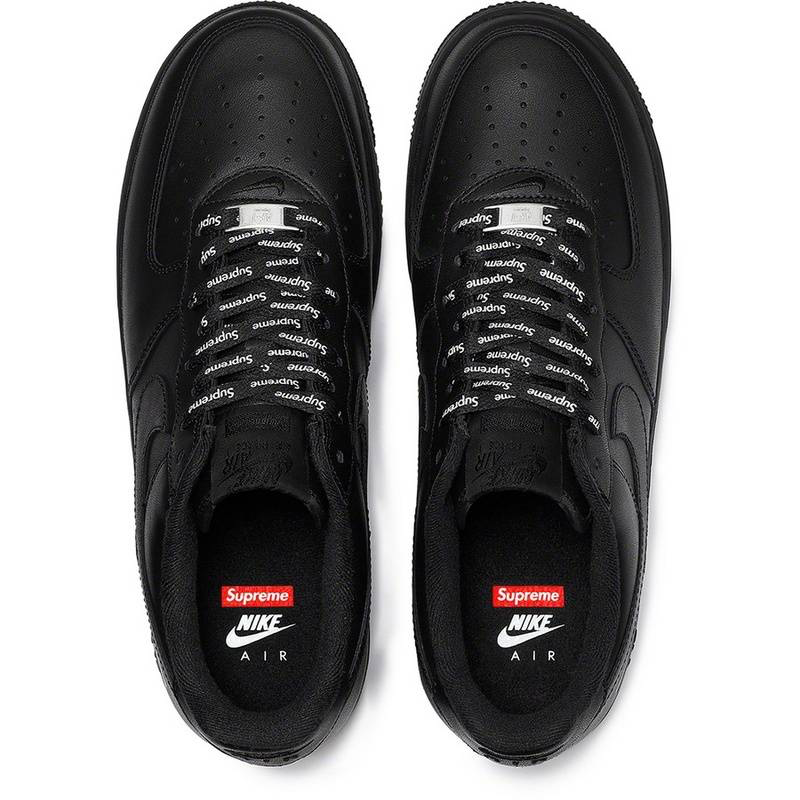 Nike Air Force One X Suprême