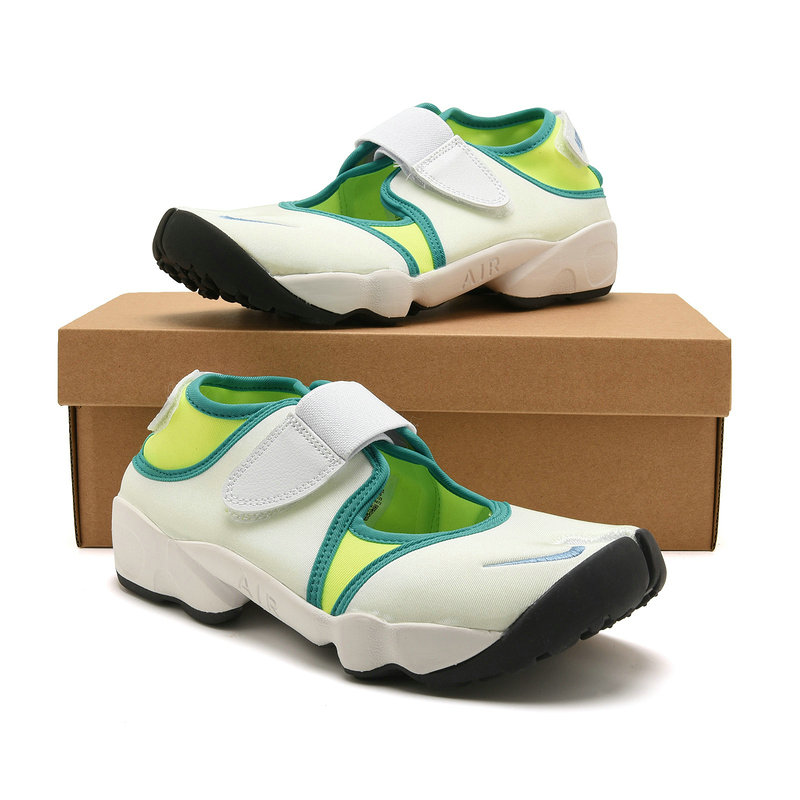 Nike AIR RIFT