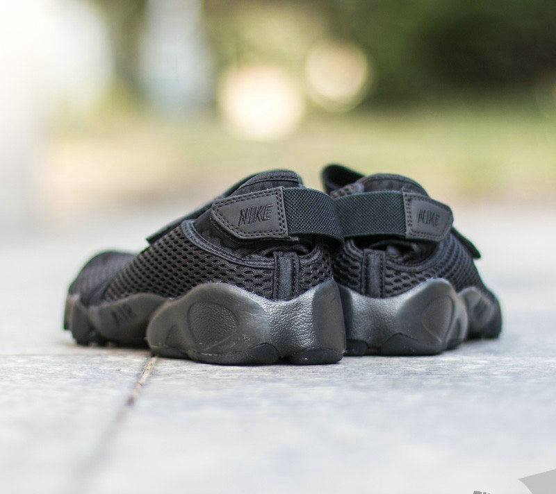 Nike AIR RIFT