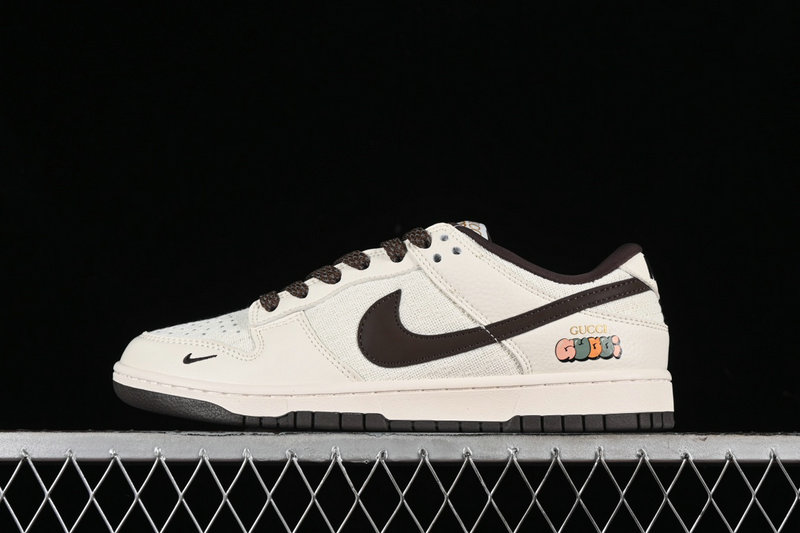 Nike Dunk SB X Stussy