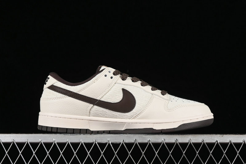 Nike Dunk SB X Stussy