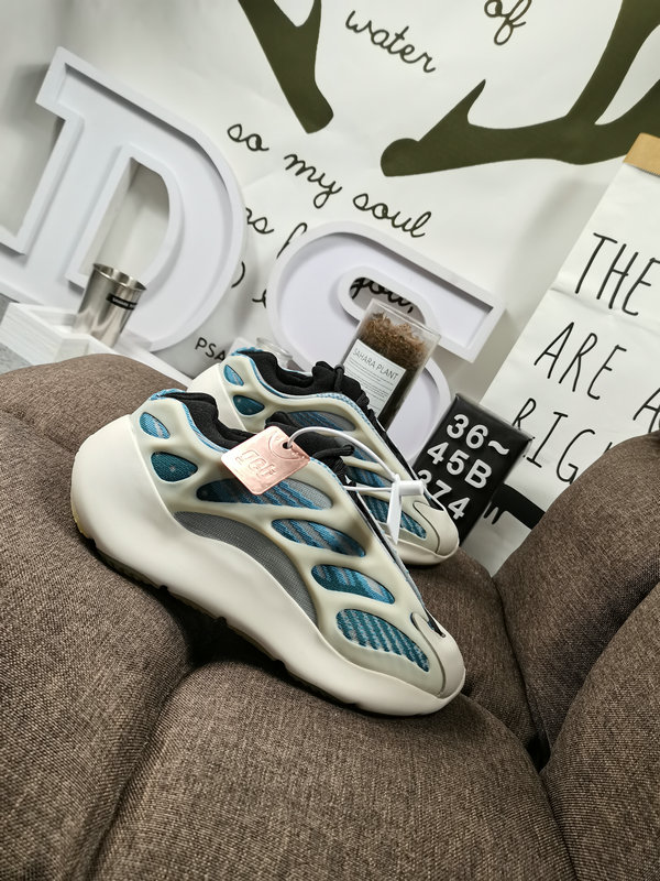 Adidas Yeezy Boost 700 V3