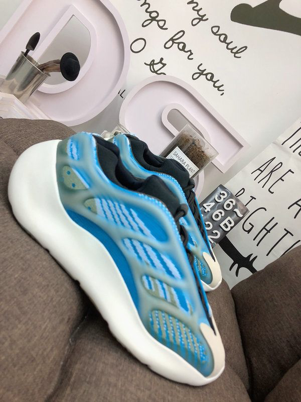 Adidas Yeezy Boost 700 V3