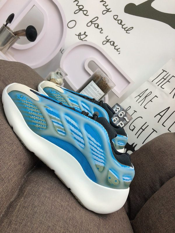 Adidas Yeezy Boost 700 V3