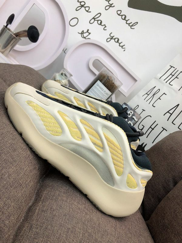 Adidas Yeezy Boost 700 V3