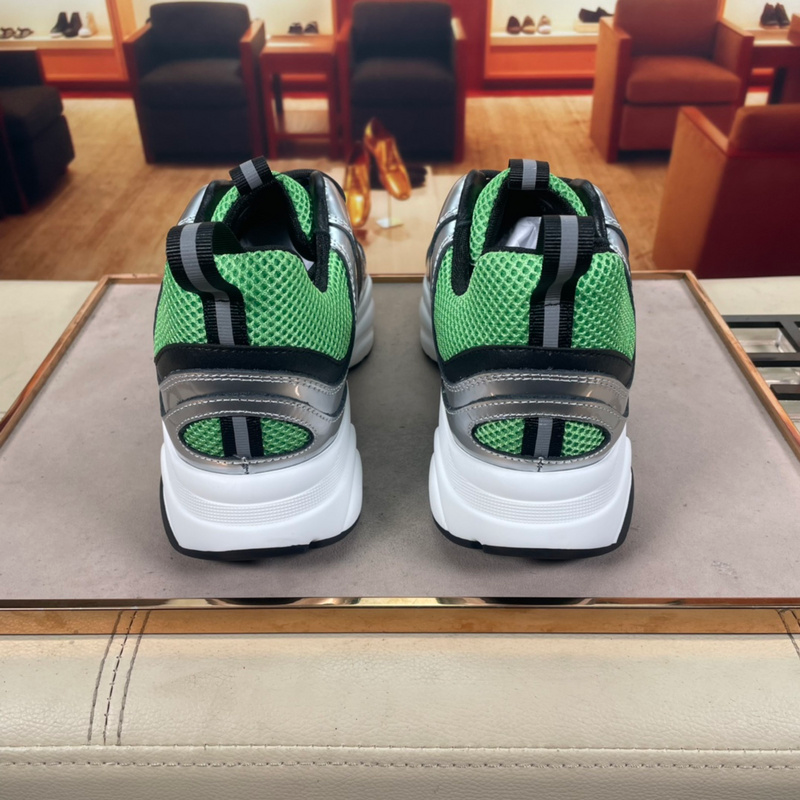 Dior B22