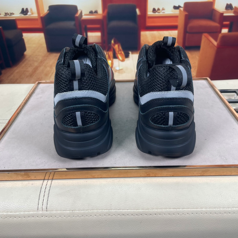 Dior B22