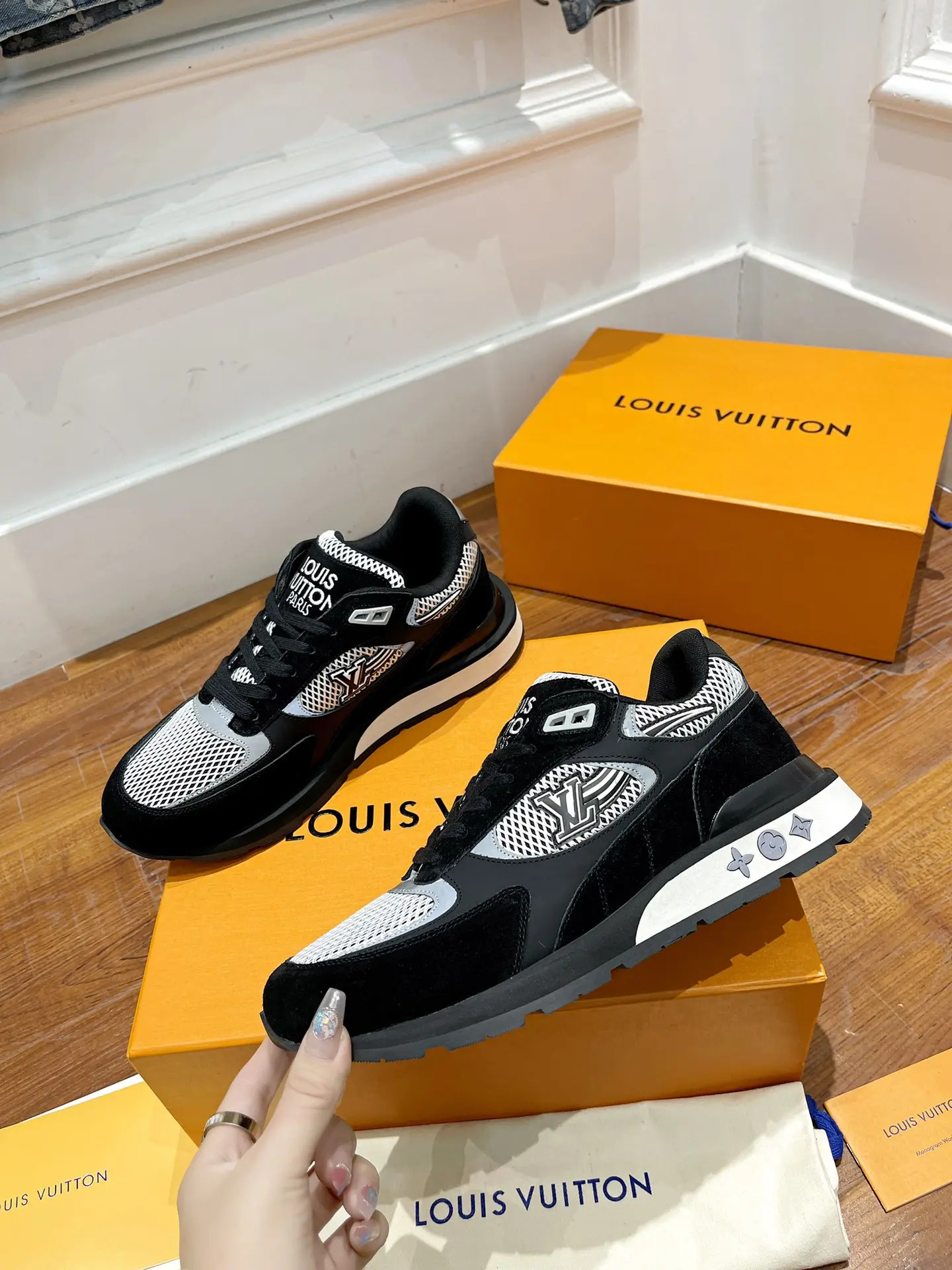 Louis Vuitton Run Away