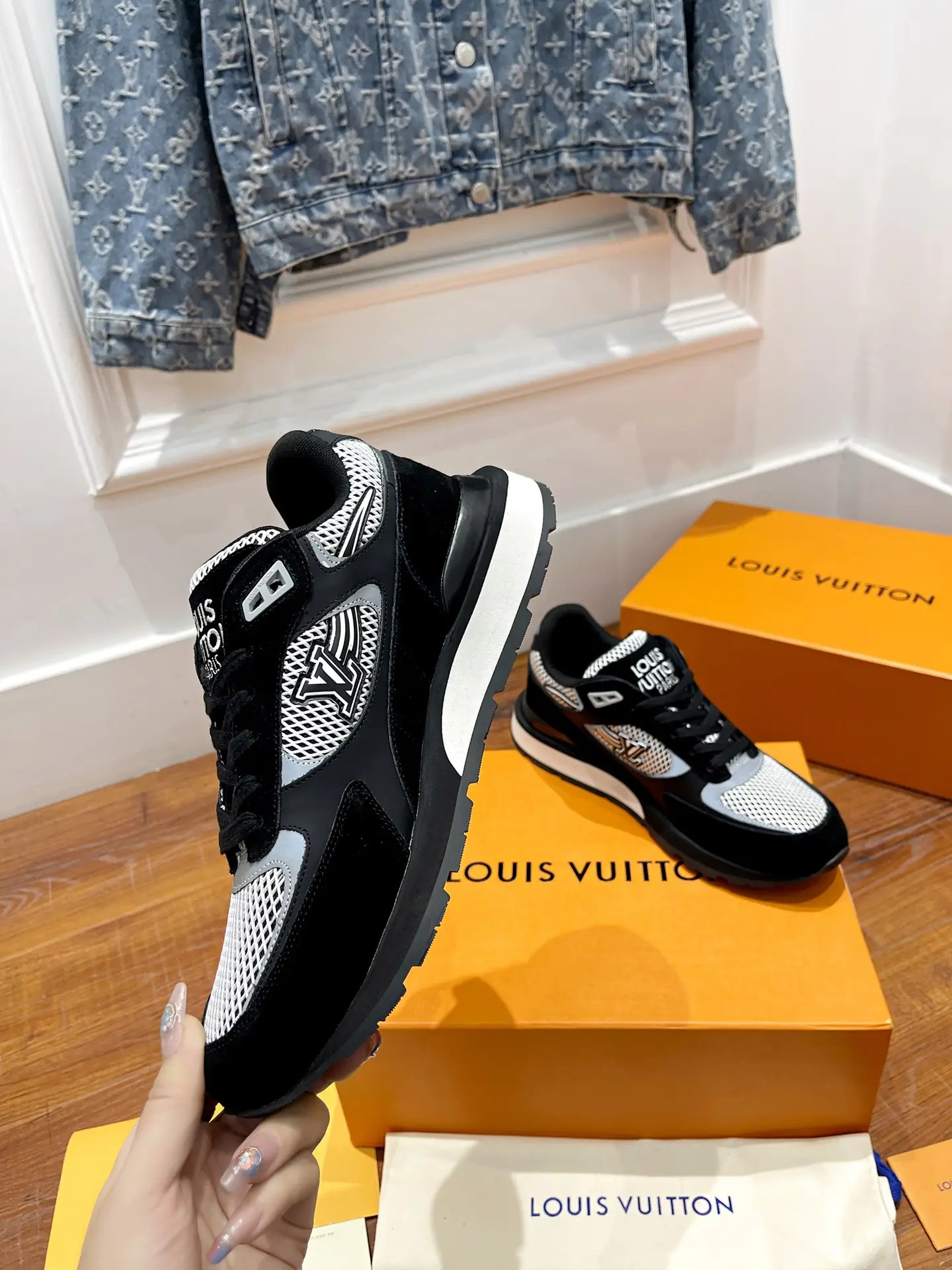 Louis Vuitton Run Away